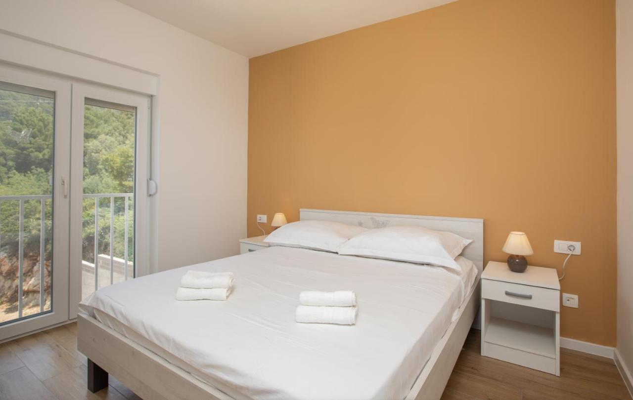 Gjestgiverier S&s Deluxe Makarska